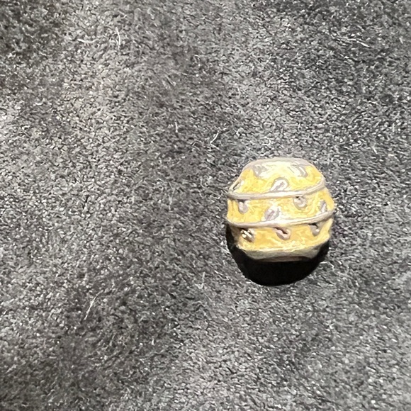 Pandora Authentic Beige Enamel Vines Charm. Retired. EUC - Picture 2 of 7